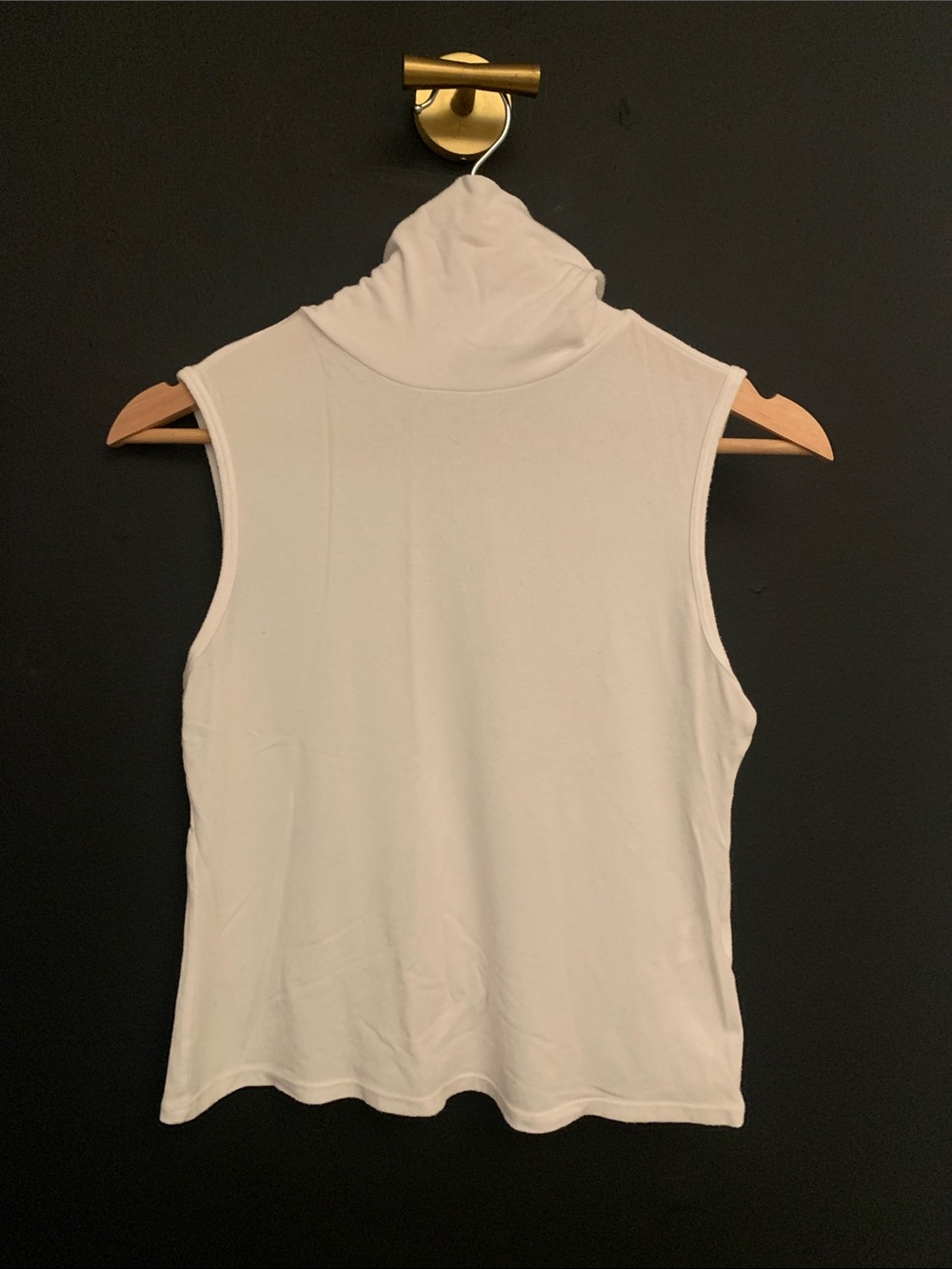Theory turtleneck sleeveless top